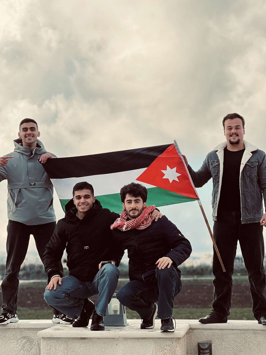 abiidnsour's tweet photo. الحمدلله حمدًا كثيرًا 🤍🇯🇴
منتخبي إلى مربّع الذهب 🔥🔥
#الأردن https://t.co/k7lDFyHnQB