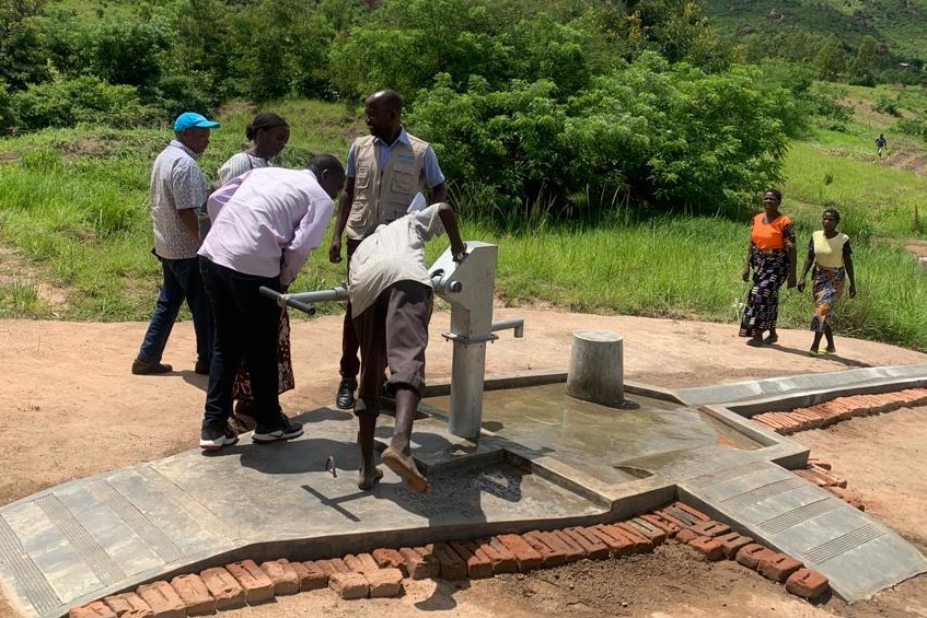 #CycloneFreddy floods damaged water facilities in Chinele Village in Blantyre district.

Today, the village has two new boreholes that are providing safe water to 400 people, including children, thanks to collaboration between #UNICEF and <a href="/cpar/">Canadian Physicians for Aid and Relief (CPAR)</a> in support of <a href="/MalawiGovt/">Malawi Government🇲🇼</a>.