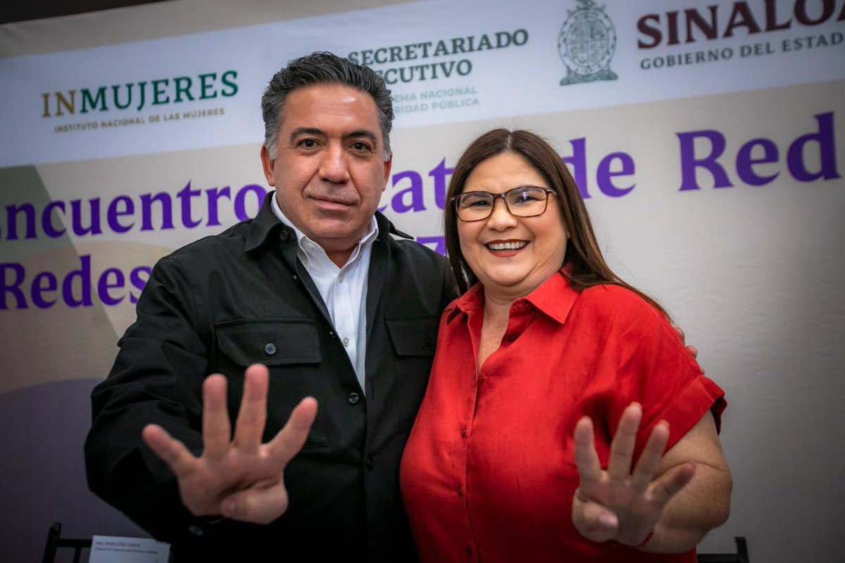 InzunzaCazarez's tweet photo. Agradezco a las y los morenistas de Sinaloa y al @PartidoMorenaMx, su confianza y respaldo para integrar la fórmula al Senado de la República, junto con mi compañera @imeldacastromx. Pongo mi empeño y mi honradez para continuar con la transformación de México. https://t.co/TTabaOw0qP