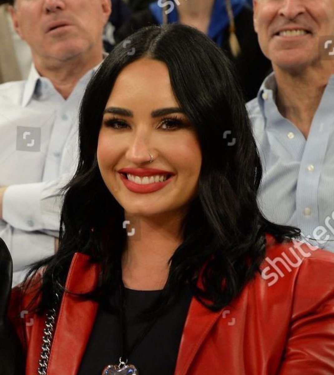 artstartingover's tweet photo. the smile melts my heart https://t.co/JHmoePmjYX