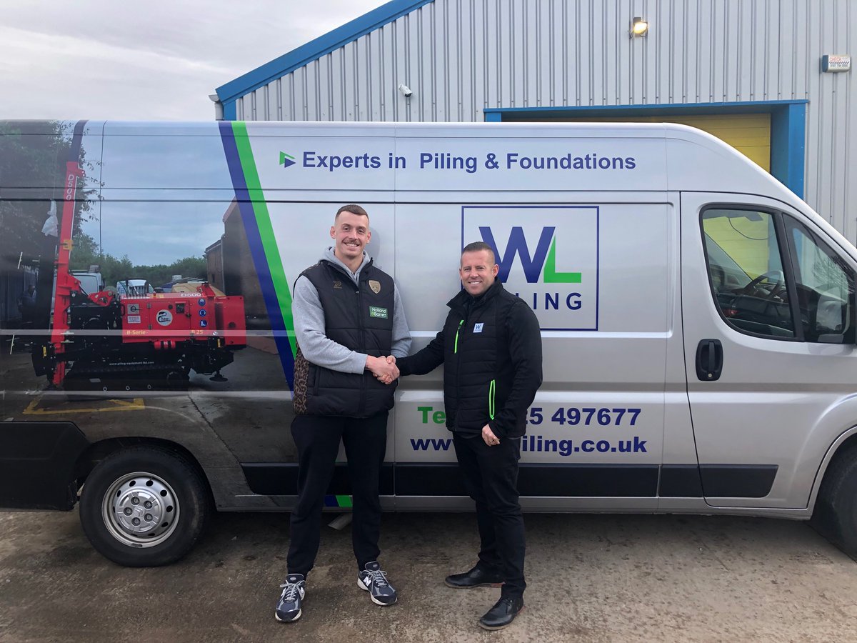 LeighLeopardsRL's tweet photo. 𝗙𝗥𝗔𝗡𝗞𝗜𝗘 𝗛𝗔𝗟𝗧𝗢𝗡 𝗦𝗣𝗢𝗡𝗦𝗢𝗥𝗘𝗗 𝗕𝗬 𝗪𝗟 𝗣𝗜𝗟𝗜𝗡𝗚 𝗜𝗡 𝟮𝟬𝟮𝟰

@frankie_halton visited @WLPiling to thank them for their support in the 2024 season! https://t.co/zJhlbru2Rj