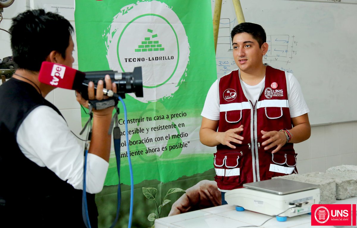 UNS_Chimbote's tweet photo. Los proyectos de emprendimiento iniciados  por estudiantes de la UNS han captado la atención de instituciones y medios nacionales, tras su participación en concursos de emprendimiento dos equipos han tenido cobertura para el desarrollo de sus productos.

https://t.co/MCvHz91n47 https://t.co/HmEUNOdQqu