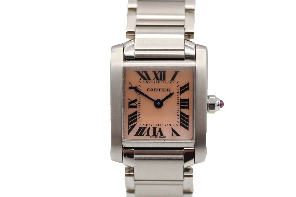 Pink to make the boys wink ;) - Cartier Tank Francaise, very rare to find pink mother of pearl dial
#watchfam #luxury #luxurywatches #wristwatchcheck #jeweller #watchservice #wristgoals #watchgame #watchinvestor #everydaywatch #graysantiques @graysantiquemarket #cartier #pink