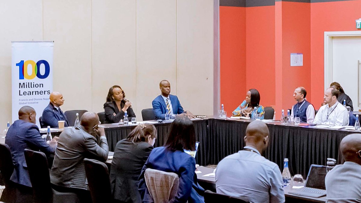 CentralBankRw's tweet photo. Today, Deputy Governor @SorayaMHlive attended the @Thunderbird Leadership Forum where she gave opening remarks under the theme "𝐋𝐞𝐚𝐝𝐢𝐧𝐠 𝐢𝐧 𝐭𝐡𝐞 𝐄𝐫𝐚 𝐨𝐟 𝐔𝐧𝐜𝐞𝐫𝐭𝐚𝐢𝐧𝐭𝐲 – 𝐀𝐟𝐫𝐢𝐜𝐚’𝐬 𝟐𝟏𝐬𝐭 𝐂𝐞𝐧𝐭𝐮𝐫𝐲 𝐓𝐫𝐚𝐧𝐬𝐟𝐨𝐫𝐦𝐚𝐭𝐢𝐨𝐧."

#BNREngage https://t.co/xKl2CI2CnP
