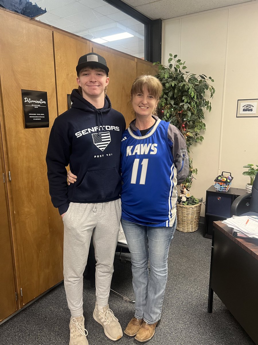 CoachSimmonsM's tweet photo. My favorite day during the season is when we have our student-athletes take their jersey to a teacher and thank them for the positive impact they have made. Teaching is not an easy job and we are so thankful for the teachers at Perry-Lecompton! You make a real difference! https://t.co/XxkbSSJbcn