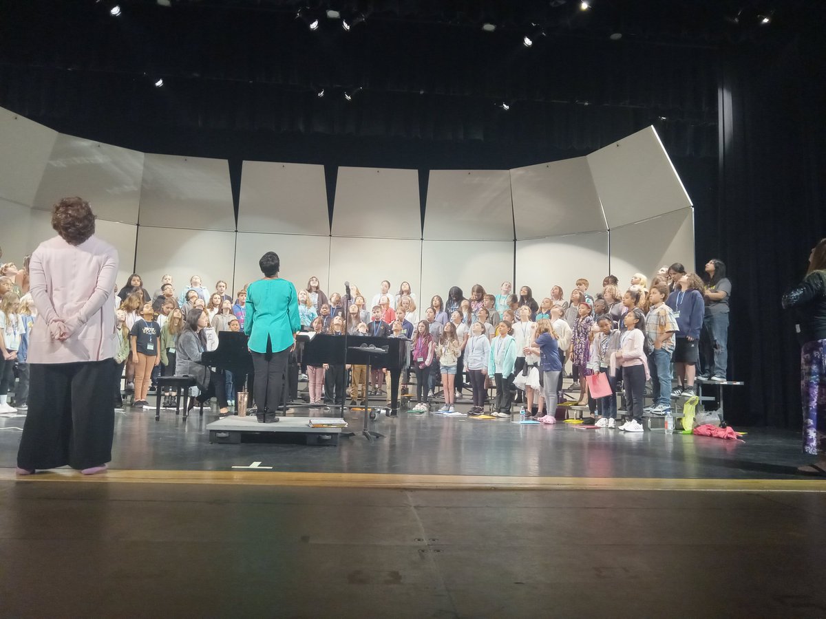 Tonight if the night! Volusia County All County Elementary Music Showcase is tonight at DeLand High School at 7pm in the auditorium. 4 of our Ivy Hawn 5th graders will be performing. Proud Music Teacher!
#ivyhawn #vcsarts <a href="/IvyHawnSuhr/">Ivy Hawn Principal</a> <a href="/PrycelessAP/">Alicia Pryce</a>