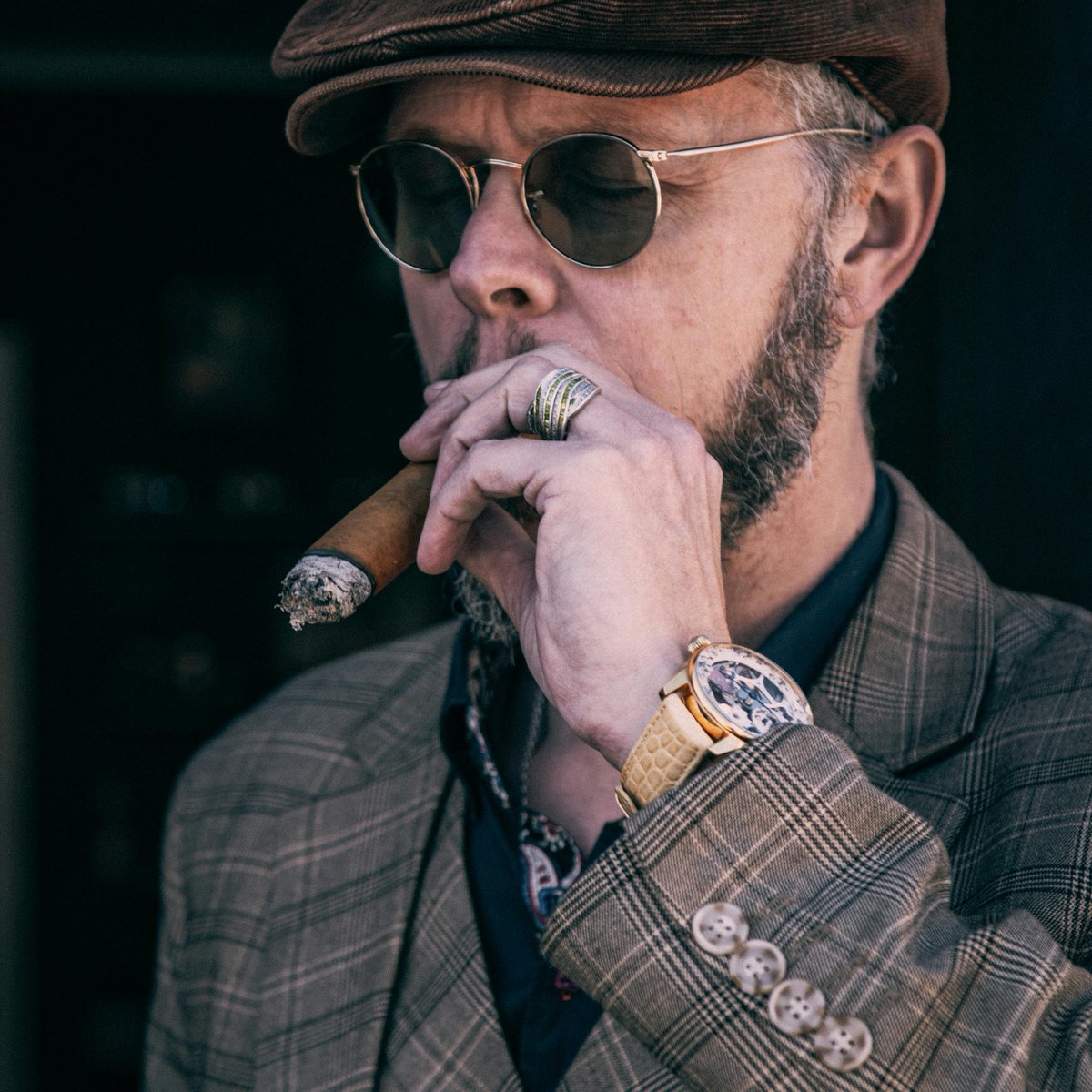 In the realm of sophistication and luxury, every detail matters. From the choice of cigar to the ensemble. What's your go-to luxury accessory?💫🕶️ #ElevatedLiving #GentlemansStyle #Cigars #Thedarlinghouse