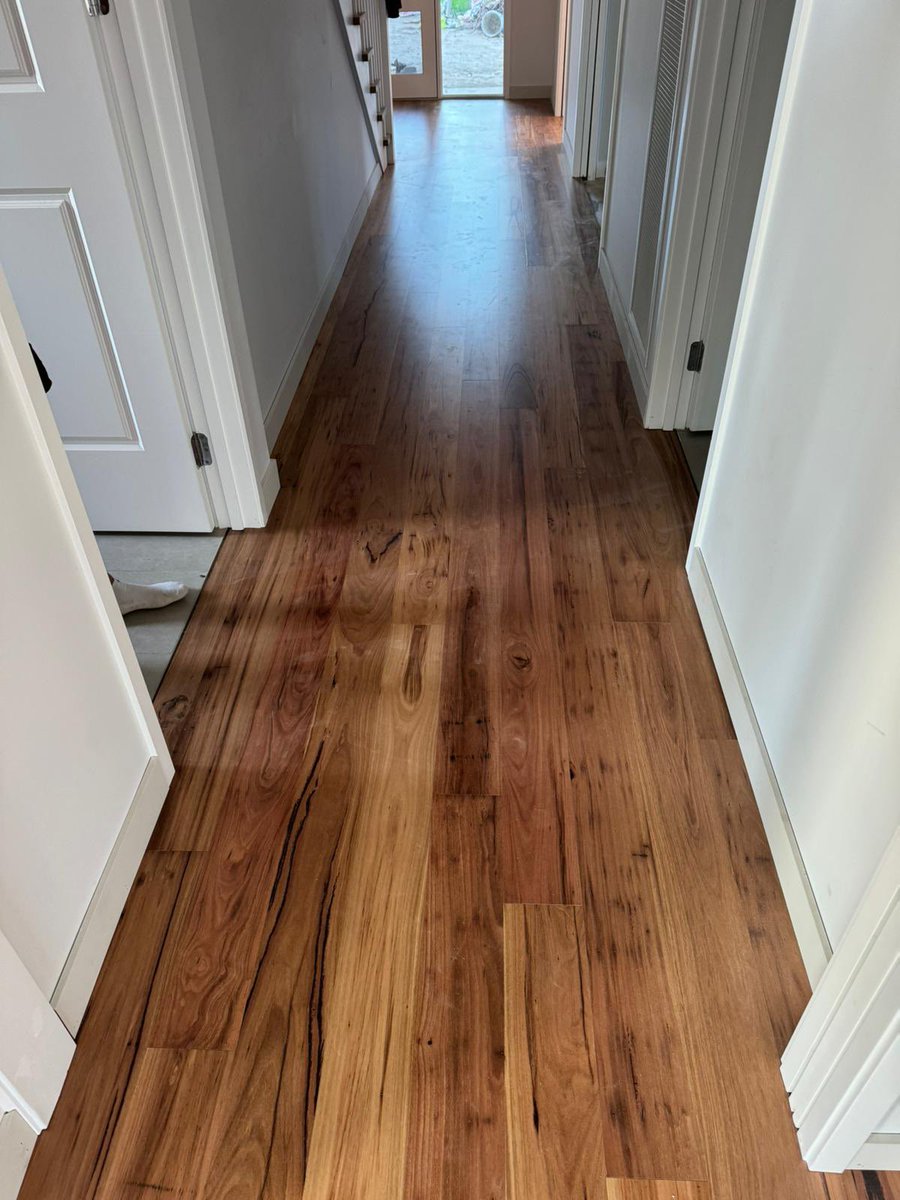 cqfloorings's tweet photo. Blacktbutt Engineered Flooring Click System Installation Including Underlay 
https://t.co/RTvcUS8KvY 
#floor #flooring #melbourne https://t.co/9iwrHBZ4Xm