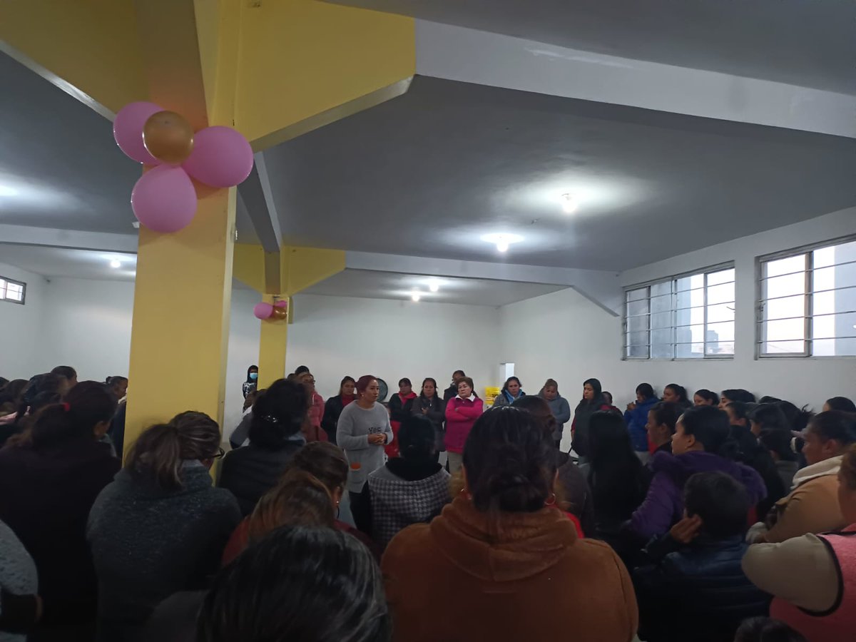 patrciatarang3's tweet photo. Cada vez nos hacemos más fuertes ,por qué seguimos unidas en el mejor #EquipoADMM sigamos caminando asi, recuerda que cada esfuerzo tiene su recompensa y la tuya está por llegar ánimo #Calimaya por un cambio verdadero junta@s.
#LaloFlores
#PatriciaTarango https://t.co/iMof5LJTqD