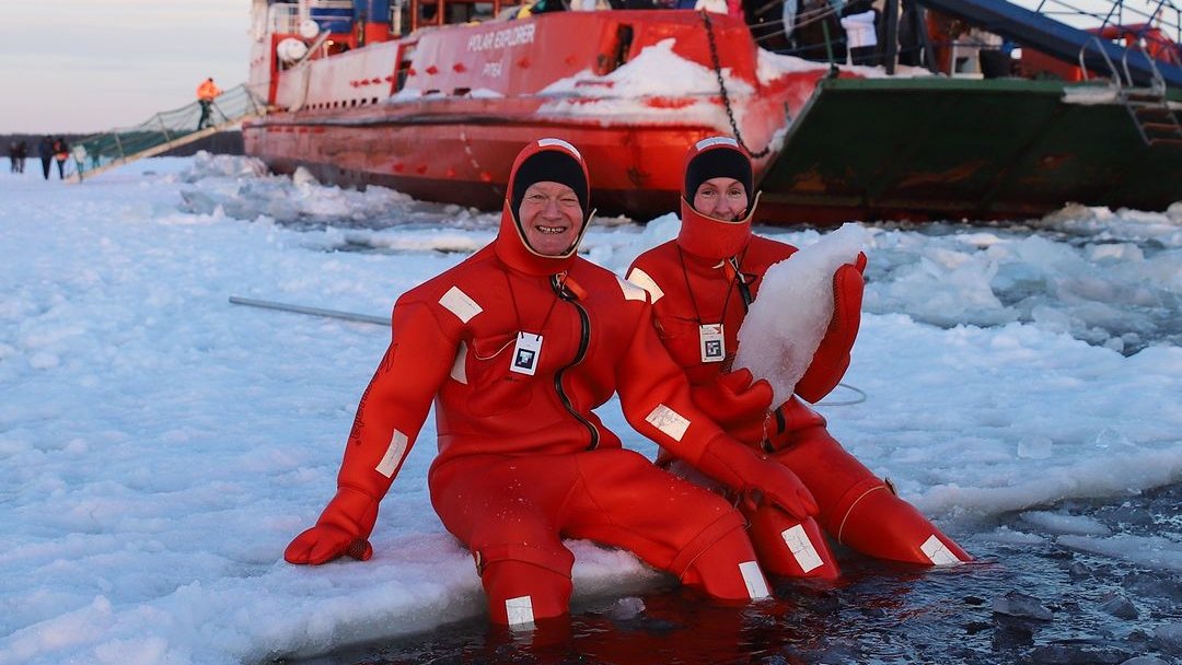 Welcoming in the weekend with a celebration of those who get out & enjoy nature no matter how cold. Thanks to tommi_lehto, @IsoSyote, visitpuumala, & polar.explorer.icebreaker for tagging us in their photos on IG: instagram.com/discoveringfin… Winter activities: discoveringfinland.com/activities/win…