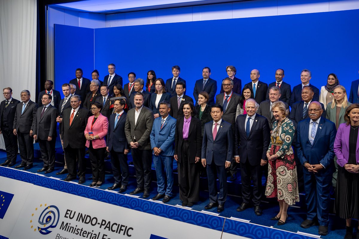 Xavier_Bettel's tweet photo. The EU Indo-Pacific Ministerial Forum serves as a major platform for fostering dialogue &amp; cooperation between our interconnected and interdependent regions. Facing common challenges, it is important to work together towards shared prosperity, economic resilience and investments https://t.co/bAnvps9vJB