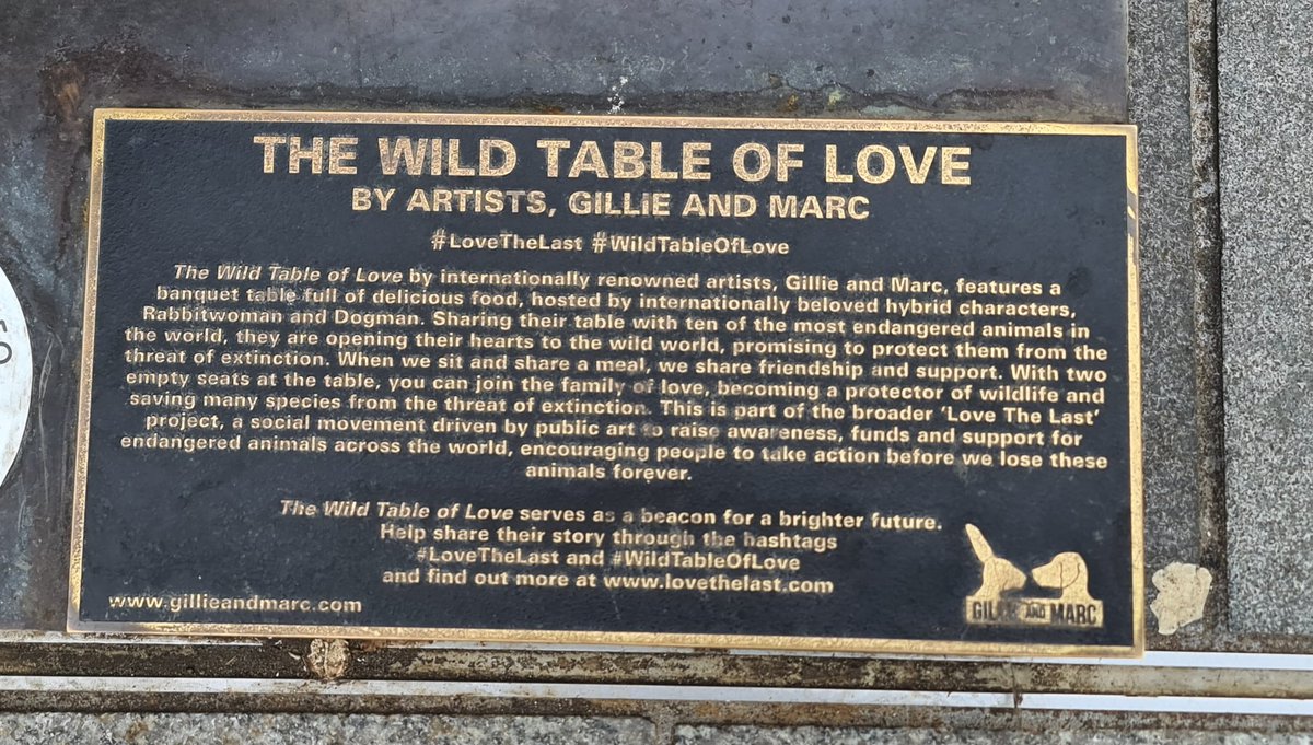 Grampy561's tweet photo. PADDINGTON STATION OUTSIDE.
A peace called wild table of love by Artists Gillie and Marc https://t.co/7jvcekMOGp