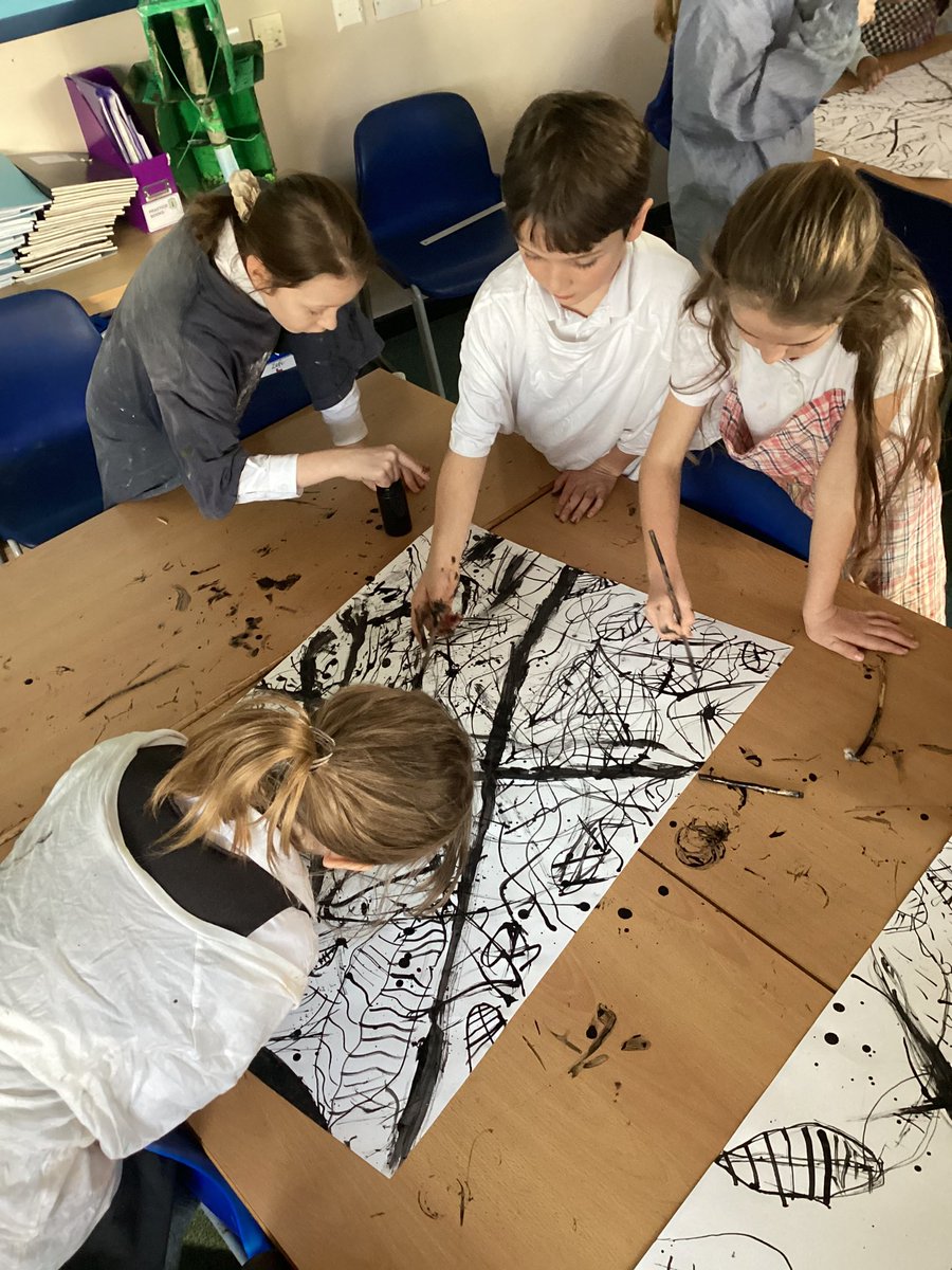 BPSYearFour's tweet image. We’ve loved creating rainforests with ink this afternoon! 🌿🌱🐒 #billingshurstart