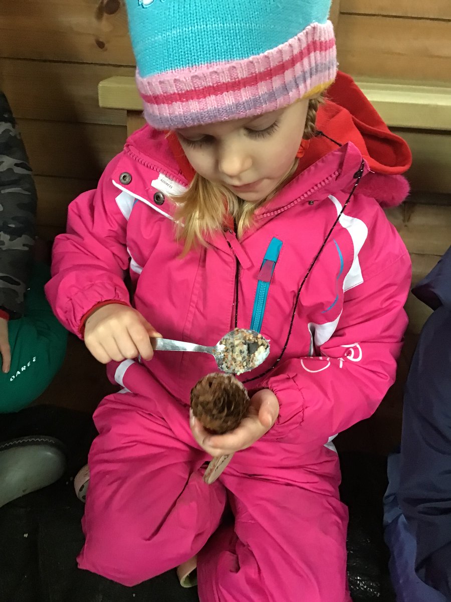 LoddingtonCEPri's tweet photo. R/1 have enjoyed learning all about birds following the RSPB birdwatch event. This morning, the children made bird feeders at Forest school and were very excited to hang them around the Wetland area. What a wonderful morning! 🙂 https://t.co/y27DAxy9pH