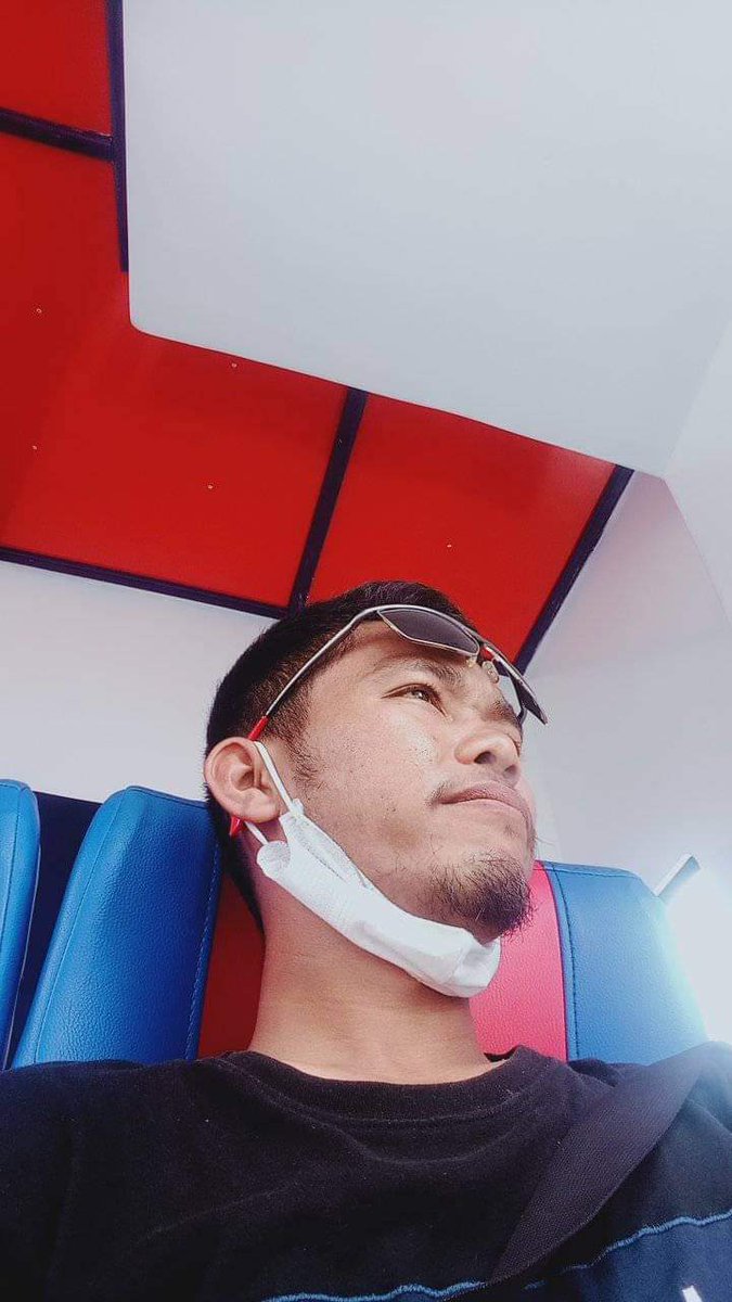 Muhamma79001875's tweet photo. Dalam dunia Politik tak ada Musuh abadi dan tak ada perteman yang abadi sisanya hanya kepentingan https://t.co/JLpjPdKQZL