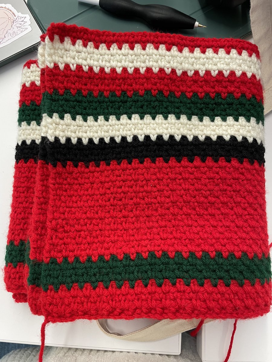 julianna ⚡ tweet media