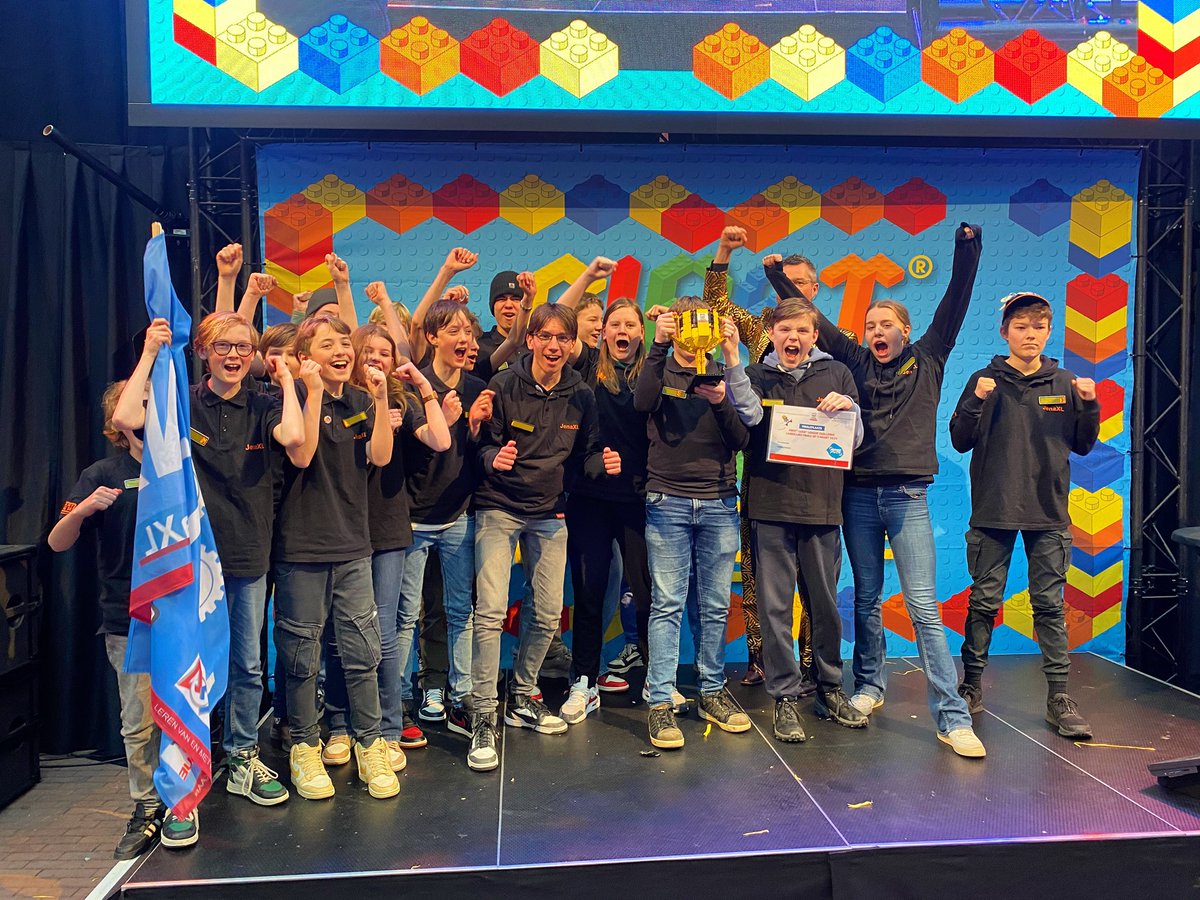 Het is ons weer gelukt. Eerste plaats op de regiofinale. 9 maart gaan we naar de Landelijke finale in Den Bosch.! #fllnl #firstlegoleague #masterpiece