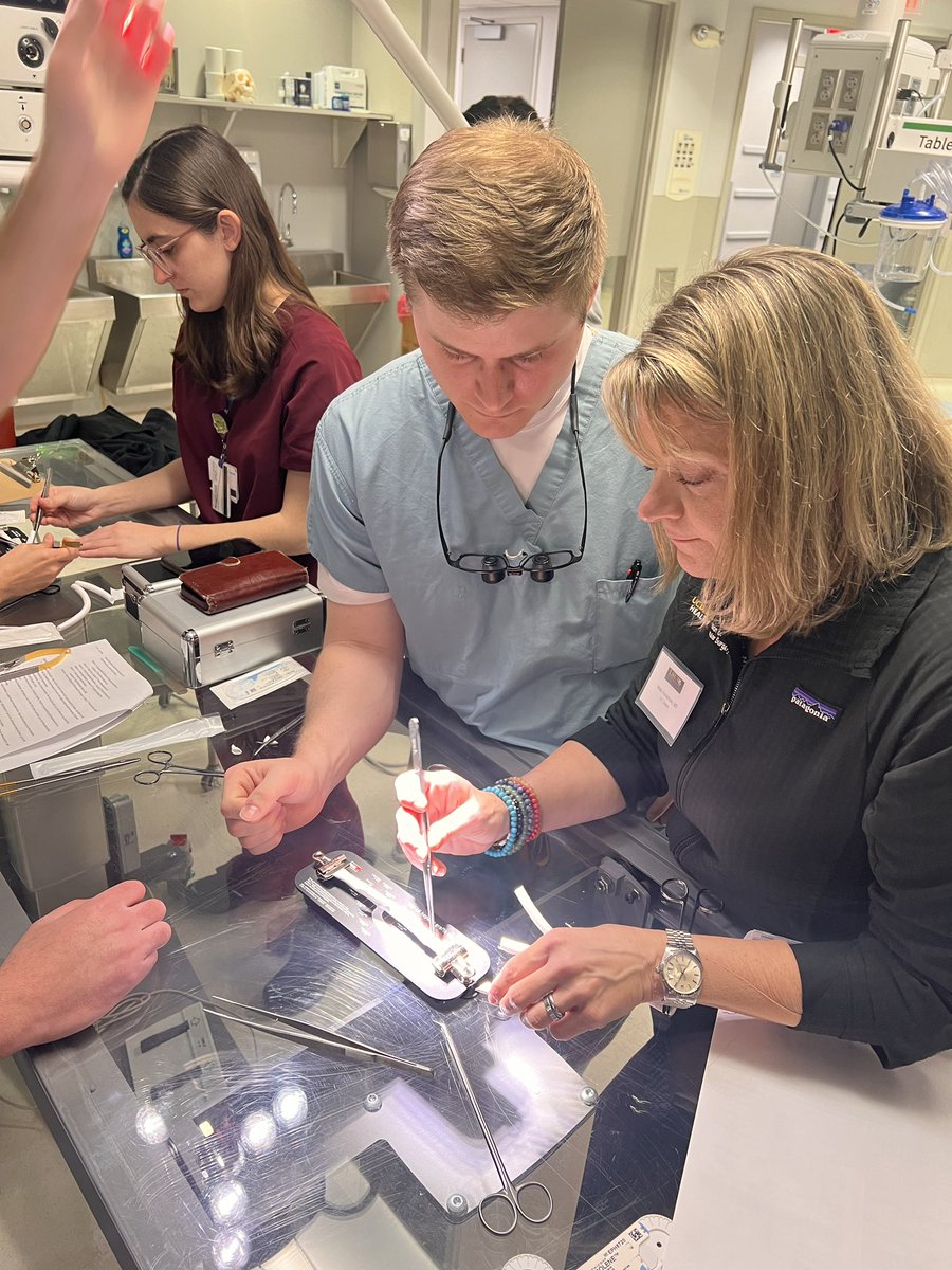 <a href="/mhumphriesmd/">Dr. Misty Humphries</a> teaching <a href="/UABVascular/">UAB Vascular Surgery</a> about everting your anastomosis! #noleak #Fundamentals