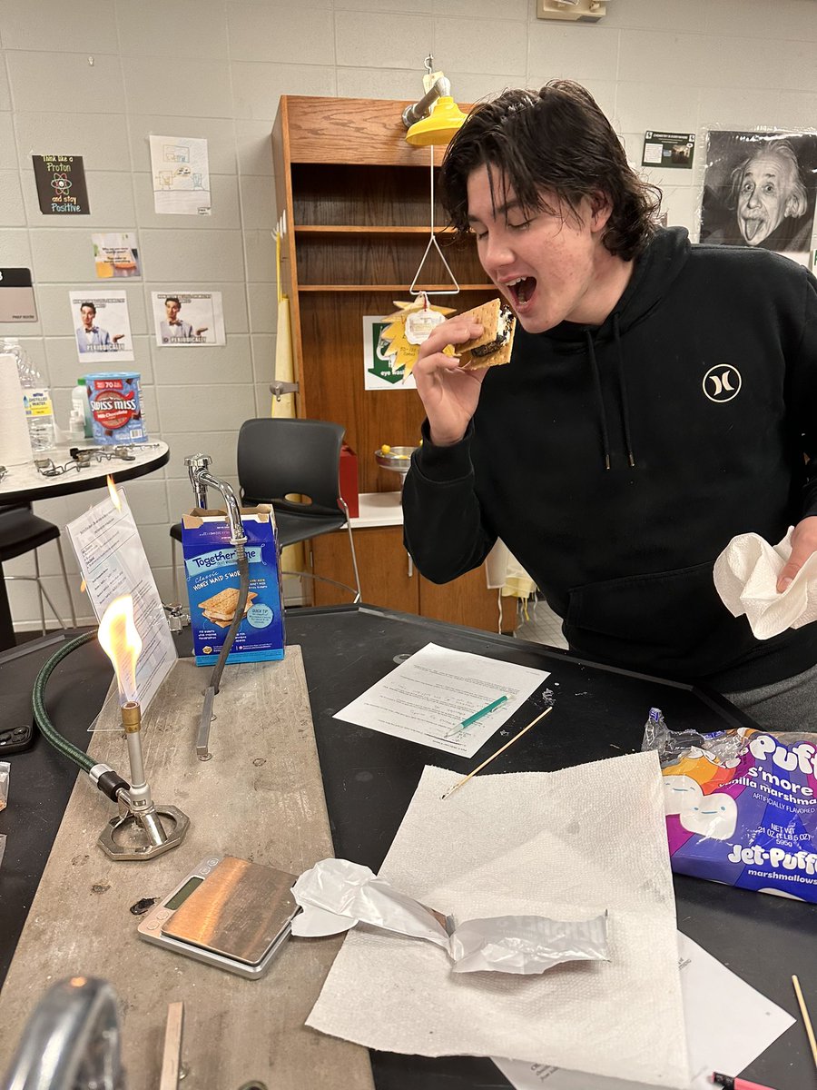 Rozzie_KPHS's tweet photo. Fun Friday, day before break! Stoichiometry of s'mores! @HumbleISD_KPHS https://t.co/mKaCFIaI9C