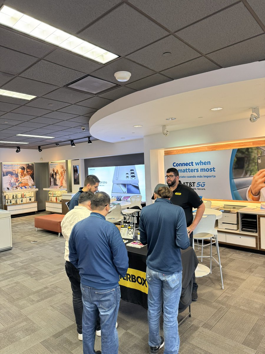 Corey Riddle (@coreyriddle88) on Twitter photo Great meeting to get this month going today and thank you to David from Otterbox coming through with some knowledge on some items coming from Otterbox. Ready to crush the month of February 💪 <a href="/King_JMontano/">Juan Montano</a> <a href="/DaleB1/">Dale S. Brown</a> <a href="/Kennyatt98/">Kenny Beatty</a> Great meeting to get this month going today and thank you to David from Otterbox coming through with some knowledge on some items coming from Otterbox. Ready to crush the month of February 💪 <a href="/King_JMontano/">Juan Montano</a> <a href="/DaleB1/">Dale S. Brown</a> <a href="/Kennyatt98/">Kenny Beatty</a>