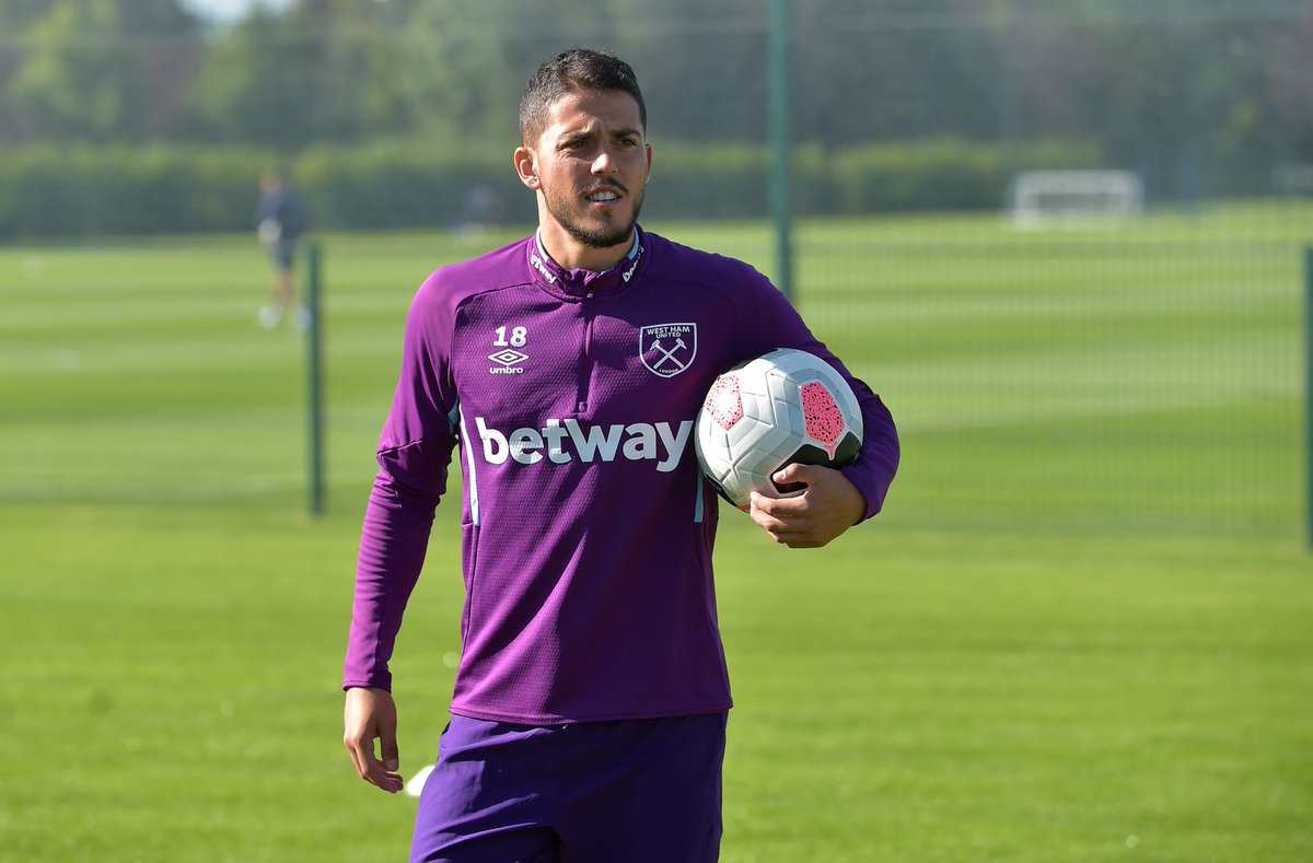 ALLH1998's tweet photo. 🚨 La FIFA aprueba el fichaje de Fornals por el Betis 

Tras los errores informáticos sufridos por el West Ham anoche, la FIFA ha dicho que todo está orden y que fue un fallo técnico

Se espera que el jugador español aterrice esta tarde en Sevilla para firmar su contrato
#Betis https://t.co/J94uXyQqzj
