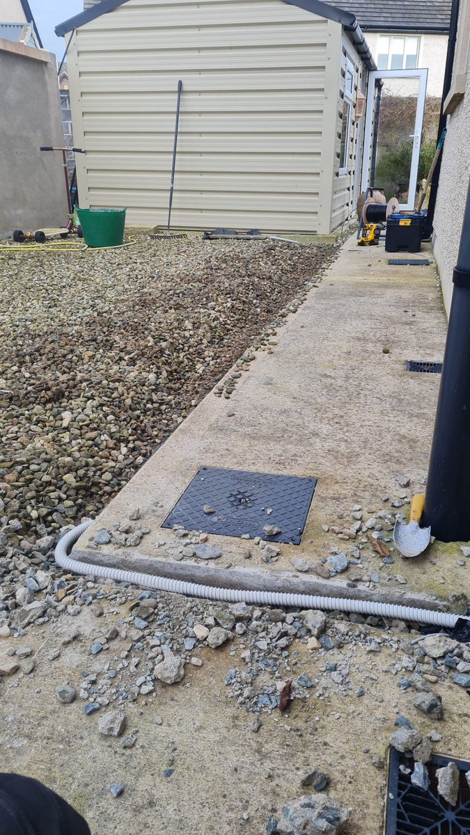 kablekings's tweet photo. Shielded Outdoor CAT6 Cable run to garden shed for strong Wi-Fi supply to Livoltek Solar Inverter 🛜
#NetworKings #Gardenroom #Livoltek #solarenergy #SustainableDevelopment #Dublin https://t.co/Iuhm9ZYkkK