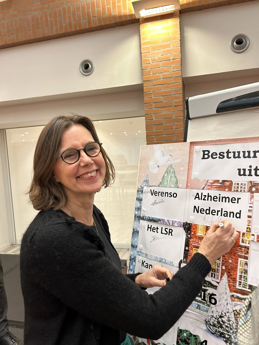 Julie Meerveld (@juliemeerveld) on Twitter photo Bestuurlijk akkoord vereenvoudigd stappenplan WZD getekend # dementiebelang
<a href="/hetLSR/">LSR</a> <a href="/LOCWaardevolle/">LOC Waardevolle zorg</a> <a href="/ActiZbranche/">ActiZ</a> <a href="/verenso/">Verenso</a> <a href="/KansPlusNL/">KansPlus.nl</a> <a href="/Iederin/">Ieder(in)</a> <a href="/VenVN/">V&VN</a> <a href="/alzheimernl/">Alzheimer Nederland</a> <a href="/MinVWS/">Ministerie van VWS</a> <a href="/ZNnieuws/">Zorgverzekeraars Nederland</a> <a href="/Zorgthuisnl/">Zorgthuisnl</a> Bestuurlijk akkoord vereenvoudigd stappenplan WZD getekend # dementiebelang
<a href="/hetLSR/">LSR</a> <a href="/LOCWaardevolle/">LOC Waardevolle zorg</a> <a href="/ActiZbranche/">ActiZ</a> <a href="/verenso/">Verenso</a> <a href="/KansPlusNL/">KansPlus.nl</a> <a href="/Iederin/">Ieder(in)</a> <a href="/VenVN/">V&VN</a> <a href="/alzheimernl/">Alzheimer Nederland</a> <a href="/MinVWS/">Ministerie van VWS</a> <a href="/ZNnieuws/">Zorgverzekeraars Nederland</a> <a href="/Zorgthuisnl/">Zorgthuisnl</a>