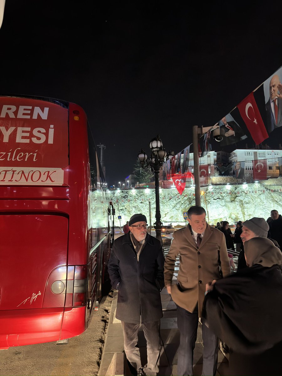 hasan_ayranci's tweet photo. ESYAV Vakfımızın 99 Bursiyer öğrencisi Çanakkale Şehitliklerine ve Çanakkale’ye doğru yola çıktı. 
Bu imkanı sağlayan Belediye Başkanımız Turgut Altınok’a, Kültür-Turizm Bakan Yardımcısı arkadaşımız Sayın Nadir Alpaslan’a teşekkür ederiz @esyav_ @turgutaltinok06 @NadirAlpaslan https://t.co/LbytUWCrqs