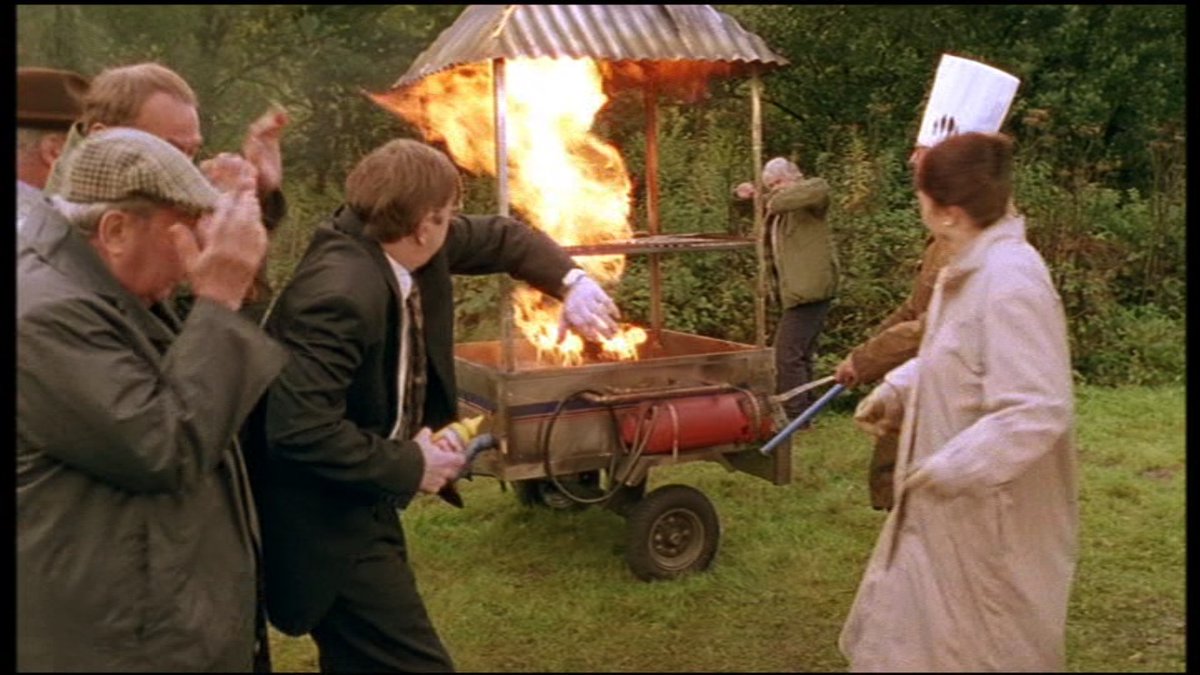 Wesley Pegden joins the mobile catering trade? What could possibly go wrong? Last of the Summer Wine's "Beware of the Hot Dog" – broadcast on the 3rd of Feb 2002. #clarkeaday