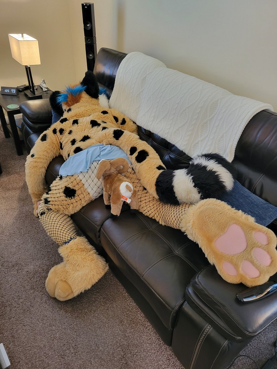 After these past two weeks, I'm so totally just done. Gonna sleep all weekend long! 💤 #FursuitFriday