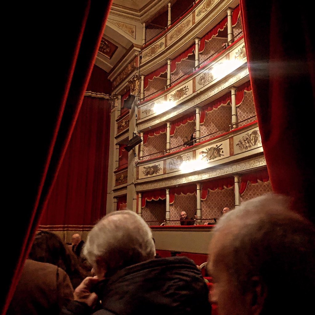 Sono ritornato nel bellissimo Teatro Sociale di Soresina.
Questa sera per l’Opera di Mozart, Don Giovanni.
.
.
.
#riccardomaffoni #mozart #opera #dongiovanni #soresina #opera #cremona #iloveopera #musica #classica #italia #iloveitaly #theater #lombardia