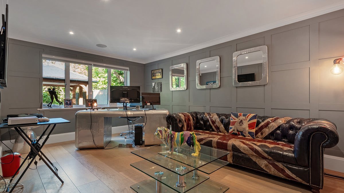 Damion Merry tweet media