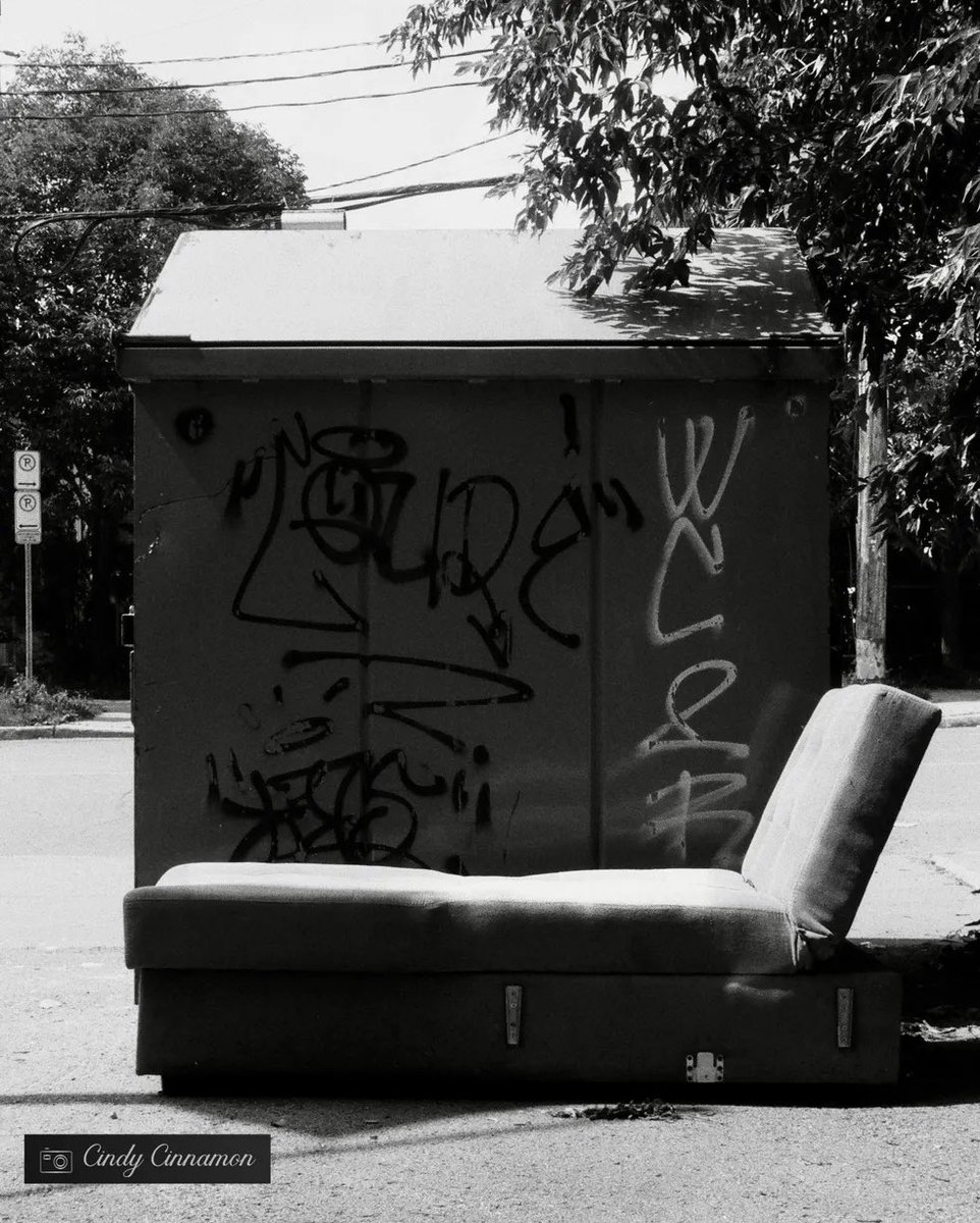 Cindy_Cinnamon's tweet photo. Cindy Cinnamon Photographie
https://t.co/g7SV9JrYvu
Rollei B35
Flic Film UltraPan

#Photo #Photography #argentique #analogue #Rollei #RolleiB35 #Lomography #35mm #35mmFilmPhoto #NoirEtBlanc #bnwphoto #FlicFilm #UltraPan #FlicFilmUltraPan400 #Urban #Divan #Couch #Québec #Canada https://t.co/5L7ckDcOpl