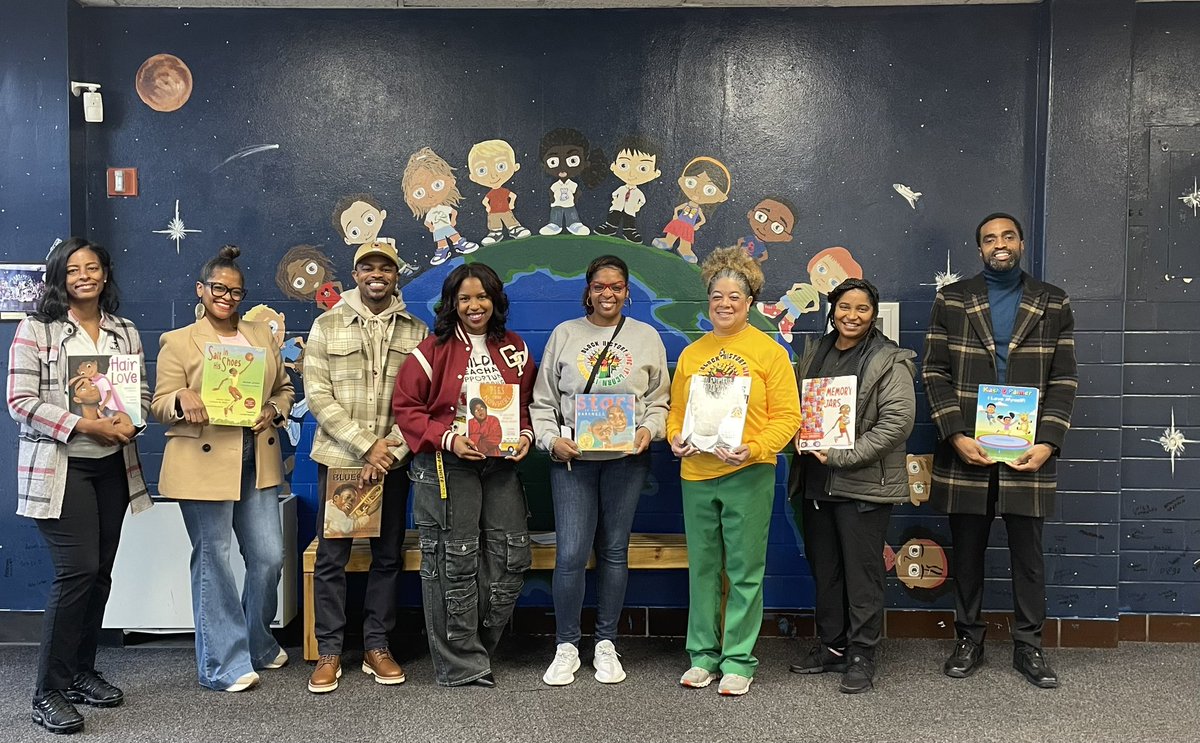 BuderElementary's tweet photo. Our African American Read-in was a success. Thanks to all of our readers. Our guests shared their career path and read a story to the class. We had entrepreneurs, nurses, coaches, a hospitality GM, project manager, education researchers, and engineers connect with our scholars. https://t.co/hEEZCE2JUz