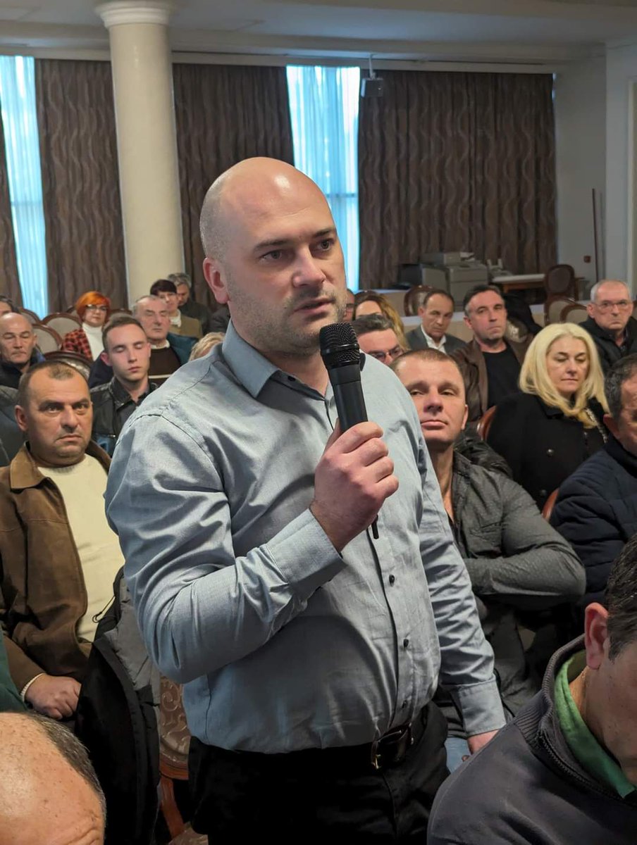 UdruzenjeOSNA's tweet photo. Zoran Poljasevic, lider Ekološko udruženje "OZRENSKI STUDENAC" Sočkovac kod Doboja i master inženjer zaštite životne sredine, dobio je otkaz na radnom mjestu u Elektro Doboj, samo dva dana nakon što je na Javnoj raspravi u zgradi Влада Републике Српске sa svojim kolegama iz https://t.co/92AahrzUvd