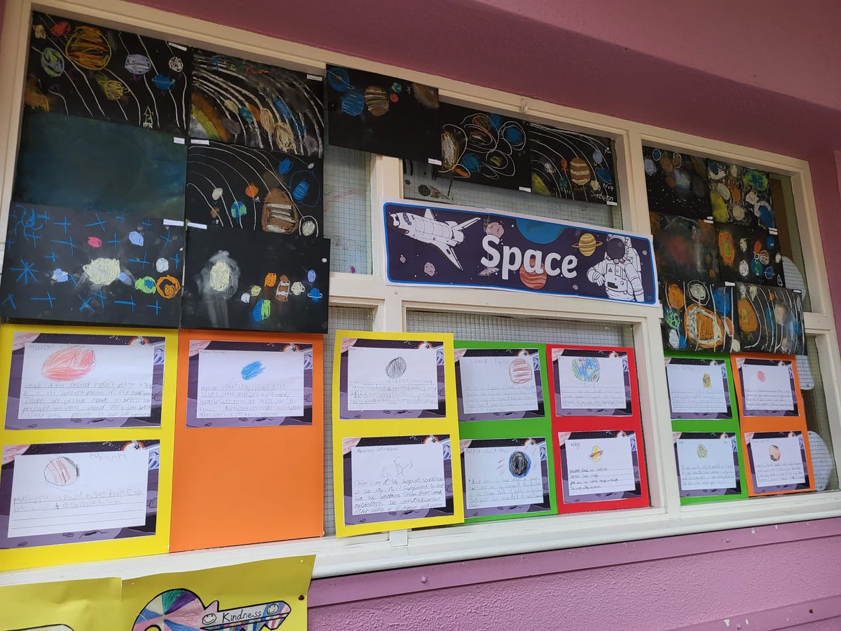Ms Sheehy’s 2nd class have been working hard learning all about space this week 🪐 🌎 💫