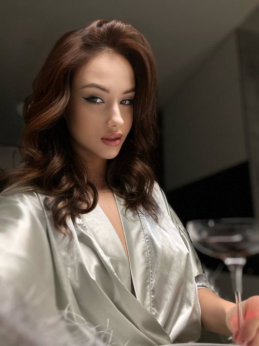 is this outfit ok?🫦 https://t.co/OV0Ndhdi2q