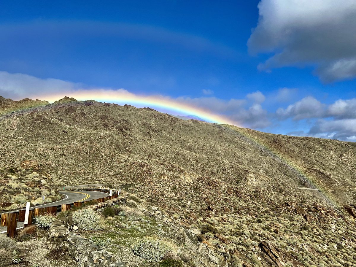 DougMinshell's tweet photo. Gorgeous rainbow this morning on the Montezuma Grade heading down into Borrego Springs. ⁦@eyesonsdskies⁩ #cawx #sandiegoweather #rainbow https://t.co/NMxYKrN2Cy