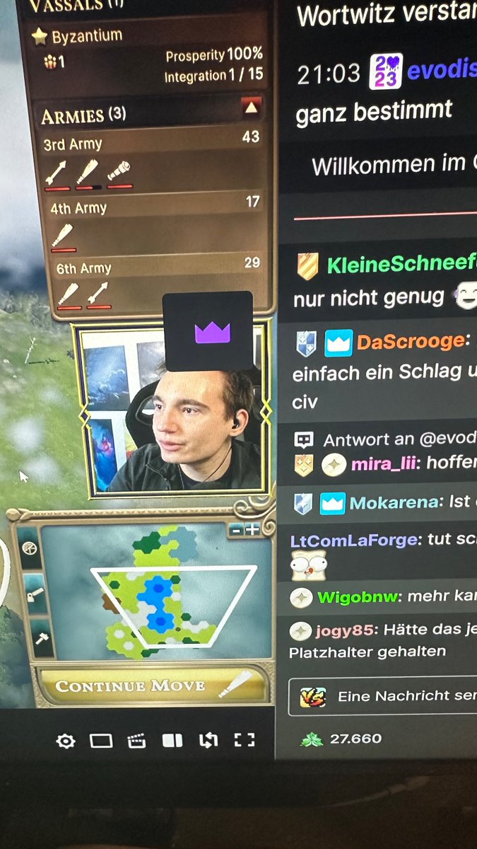 Ronz0k's tweet photo. @MauriceWeber42 
Das kann kein Zufall sein, oder?
#Krone https://t.co/rhRhTaneZx