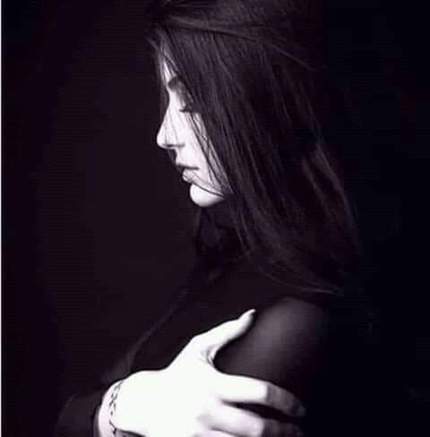 عُندما يكون الحبيب رجُلاً لن يتخلى 
عنكِ أبداً....💛.
#فضفضه