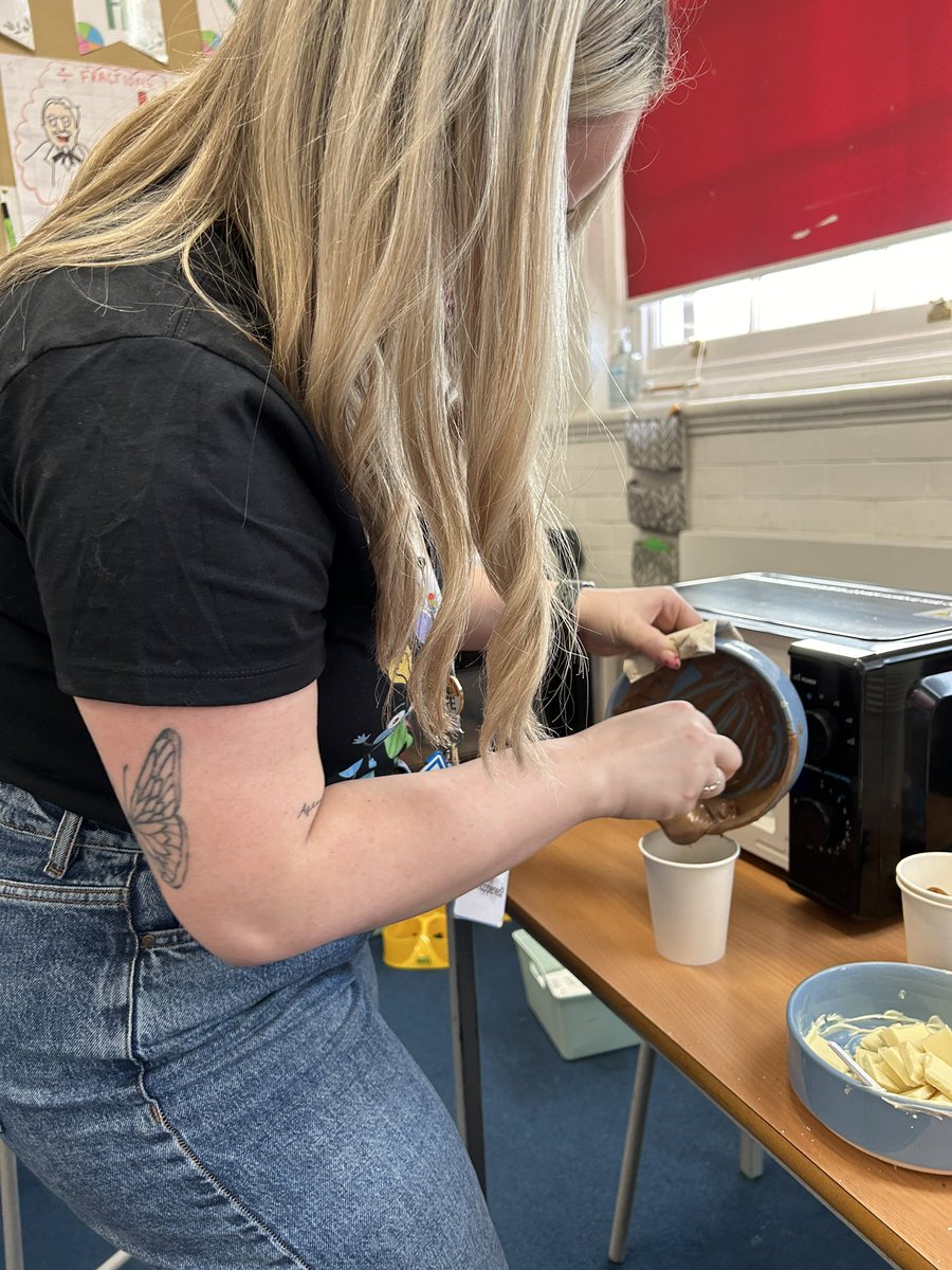MissJRead's tweet image. Had the best afternoon making chocolate bars in DT 🍫 #Year6teacher #foodtechnology