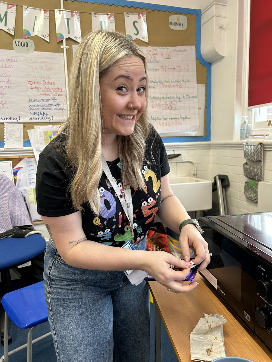 MissJRead's tweet image. Had the best afternoon making chocolate bars in DT 🍫 #Year6teacher #foodtechnology