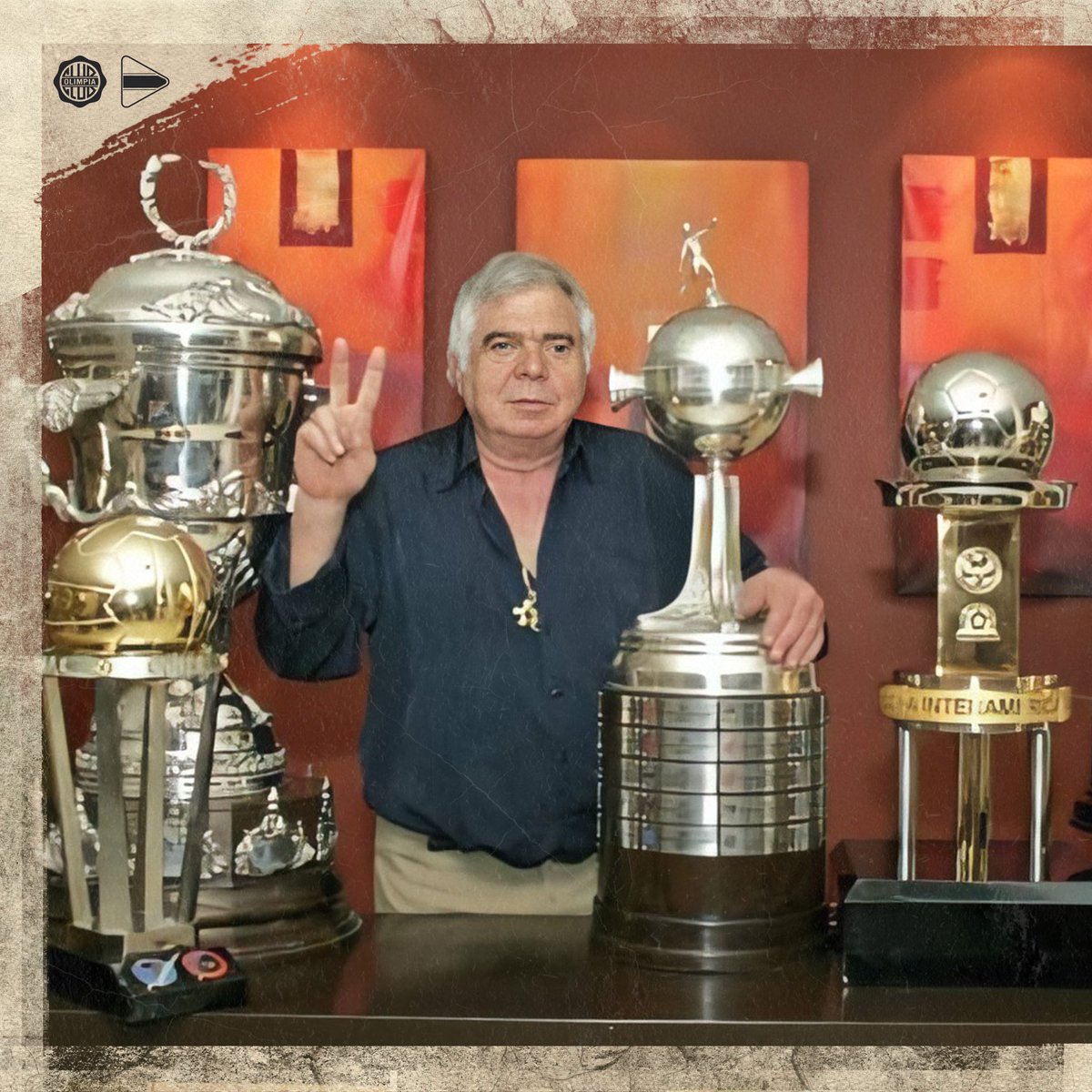 Dons Osvaldo Domínguez Dibb.
Q.E.P.D
El dirigente más campeón del Club Olimpia nos ha abandonado. Una leyenda del Fútbol.
5/8/1940 - 2/02/2024 
83 años