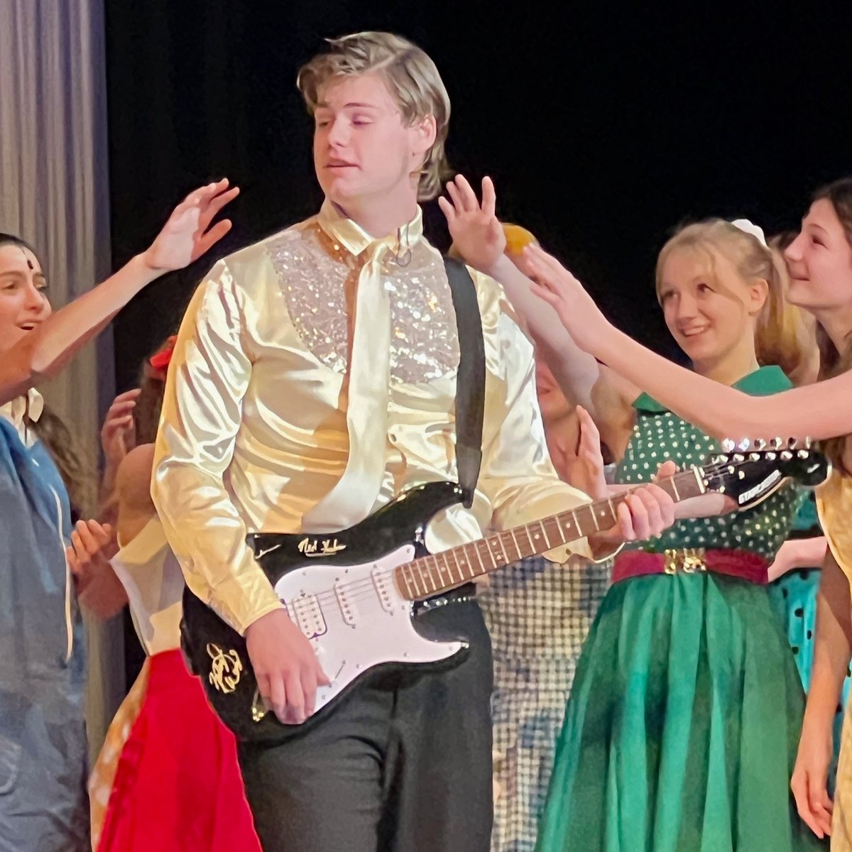 NorfolkAcademy's tweet photo. Tickets are on sale for Norfolk Academy's Winter Musical! Bye Bye Birdie flies into Johnson Theater daily February 14-18. Upper School received a sneak peek Thursday and knows it's a show you won't want to miss. Tickets: https://t.co/ptlQyARzZB. #NorfolkAcademy #WinterMusical https://t.co/WeRfd4aN5j