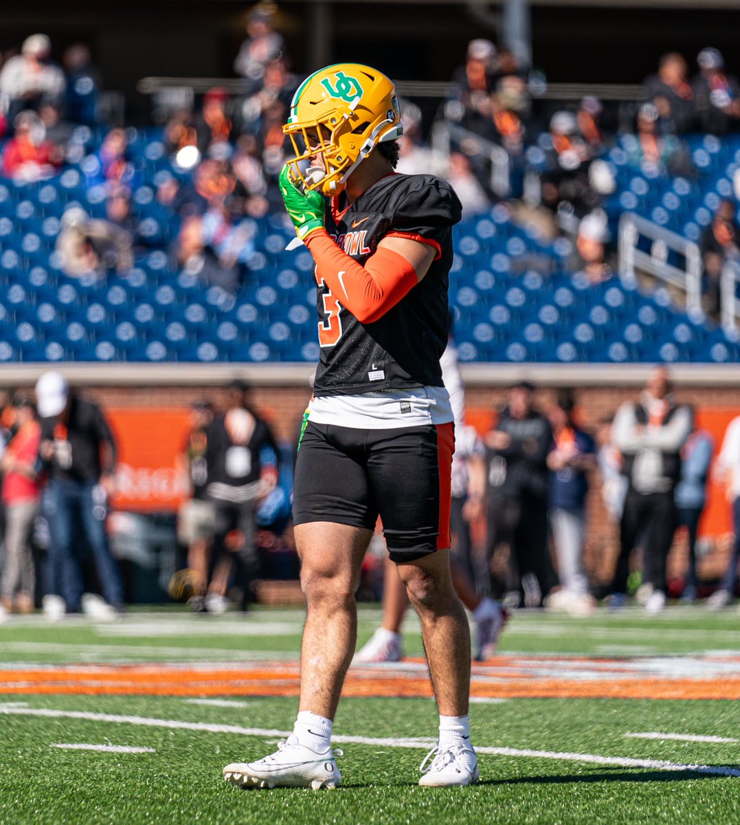 Oregon's Evan Williams was named top DS on the National team in a vote from WR and RB teammates at practice player-of-the-week awards ceremony today at 2024 Reese’s Senior Bowl. #TheDraftStartsInMOBILE™️