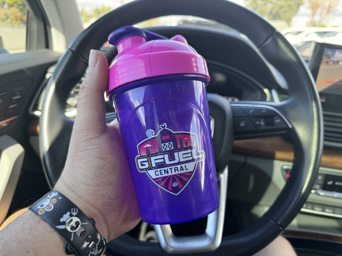 DaVirusOfficial's tweet photo. GIVEAWAY 

GFUEL Central Regional Shaker

Like &amp; RT https://t.co/IFKwF6swrK