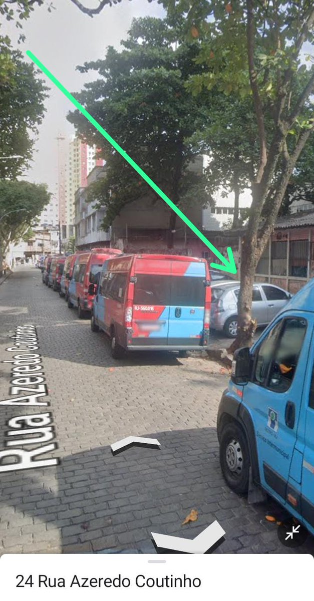 É neste ponto que acontece uma das maiores pegação do carnaval do Rio de janeiro. Atrás do Balança nos dias de desfile a galera vai toda para essa rua e surgi a maior putaria 😈

Rua Azerodo Coutinho, atrás do Balança.