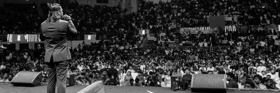 SpreadLuvSTR_01's tweet photo. பிறந்தநாள் வாழ்த்துக்கள் கடவுளே 😍❤️🥹 @SilambarasanTR_ #HBDSilambarasanTR

#SilambarasanTR #STR48 https://t.co/9Sybe55wXX