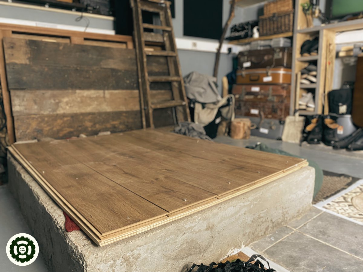 344 Audio tweet media