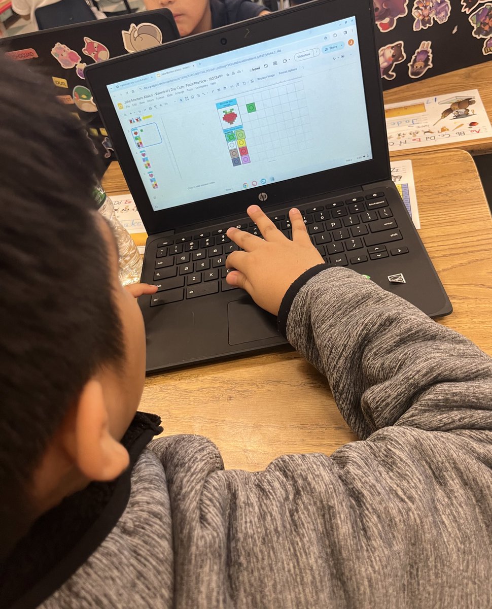 MsPepeLibrarian's tweet image. 2nd grade students @S8_Belleville began practicing CTRL + C &amp;amp; CTRL + V while creating Valentine’s Day 💗 themed pictures! #computerliteracy #librarymedia @8Principal @missmacbps